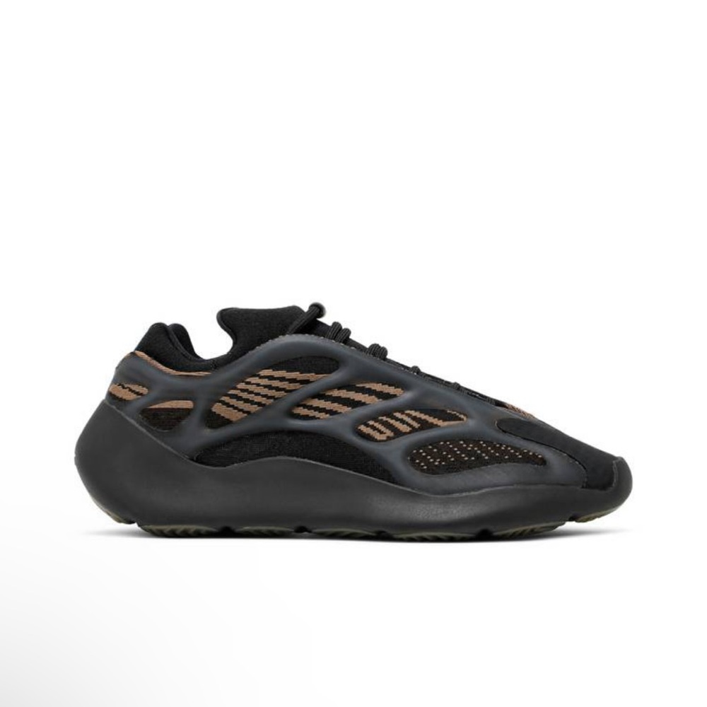 Yeezy 700 clay brown